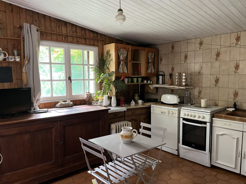 Vente Maison ST GEORGES DES AGOUTS - 8 pièces -130 m² - (17150)