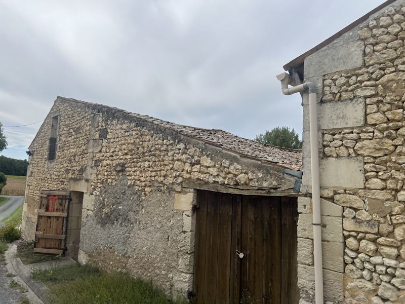 Vente Grange SEMOUSSAC - 4 pièces -550 m² - (17150)