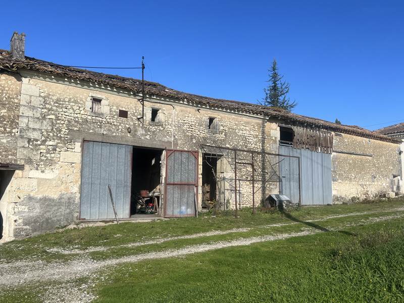 Vente Grange SEMOUSSAC - 4 pièces -550 m² - (17150)