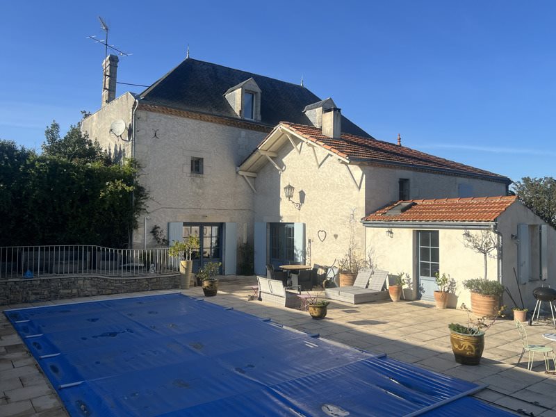 Vente Maison ST THOMAS DE CONAC - 11 pièces -318 m² - (17150)