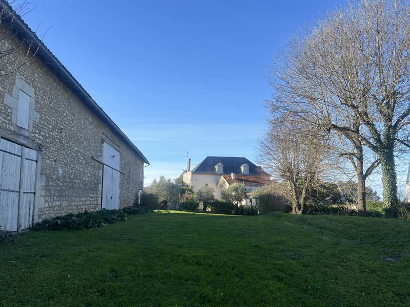 Vente Maison ST THOMAS DE CONAC - 11 pièces -318 m² - (17150)