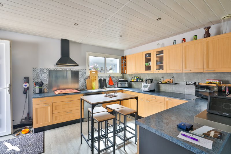 Vente Maison BOISREDON - 7 pièces -147 m² - (17150)