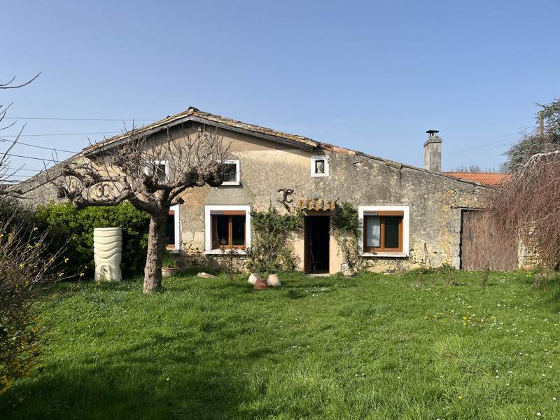 Vente Maison ST BONNET SUR GIRONDE - 3 pièces -100 m² - (17150)