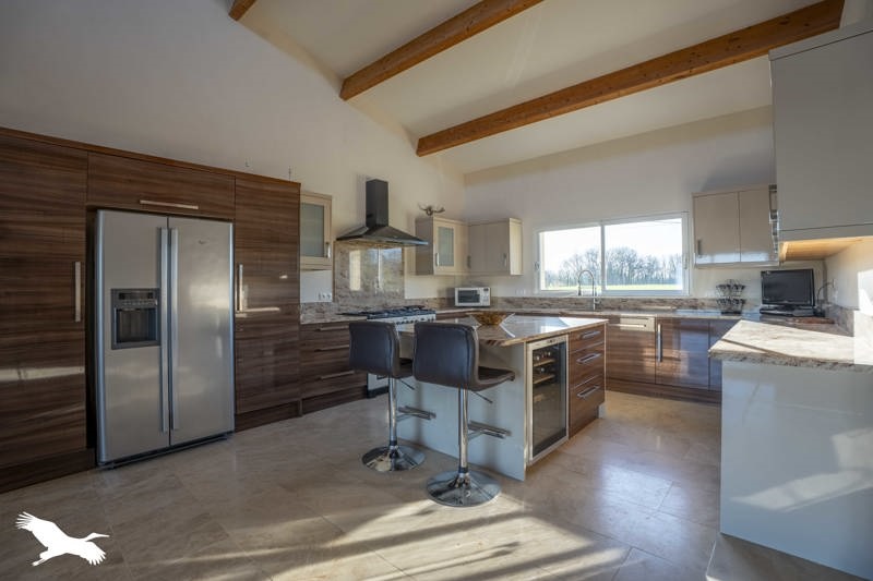Vente Maison ST GEORGES DES AGOUTS - 4 pièces -192 m² - (17150)