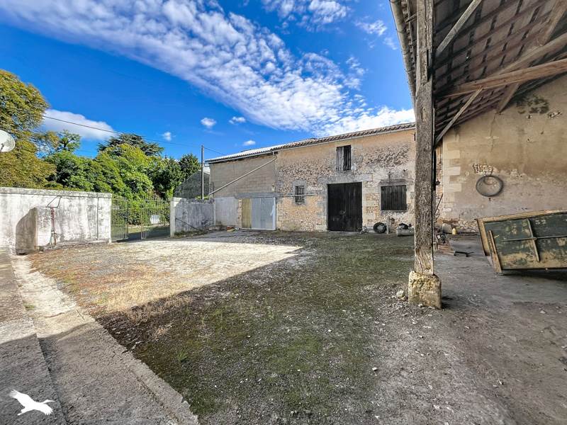 Vente Maison Mirambeau - 4 pièces -75 m² - (17150)