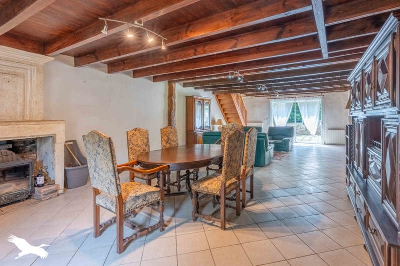 Vente Maison ST BONNET SUR GIRONDE - 6 pièces -170 m² - (17150)