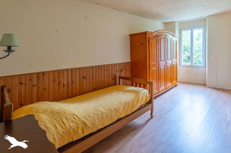 Vente Maison ST BONNET SUR GIRONDE - 6 pièces -170 m² - (17150)