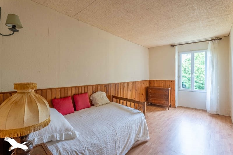 Vente Maison ST BONNET SUR GIRONDE - 6 pièces -170 m² - (17150)