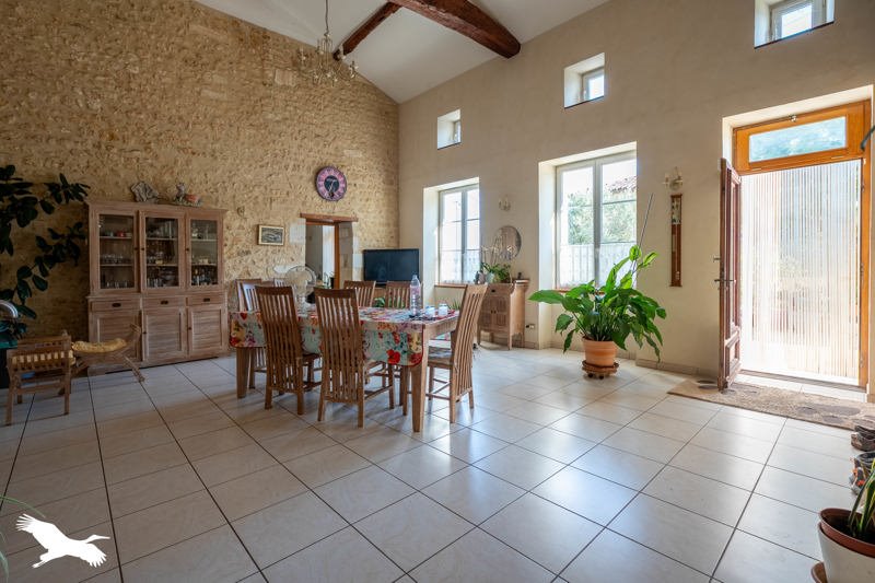 Maison 4 pièces 175 m² · à Saint-Thomas-de-Conac · 175 m² · 272 896 €