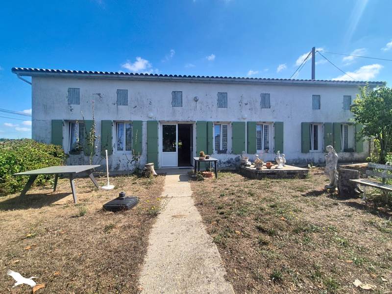 Maison 3 pièces 120 m² · à Saint-Thomas-de-Conac · 120 m² · 171 359 €