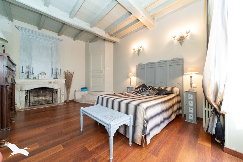 Vente Maison ST FORT SUR GIRONDE - 6 pièces -162 m² - (17240)
