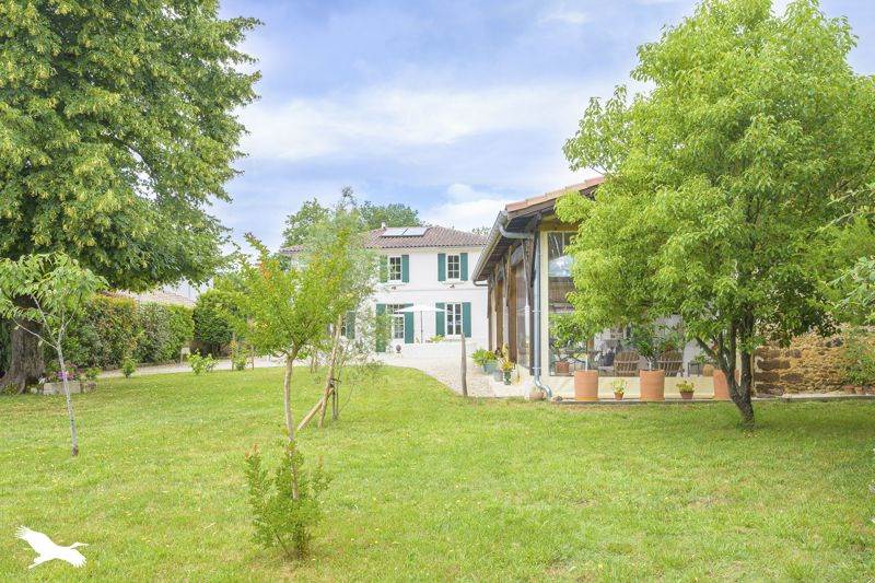 Maison 6 pièces 210 m² · à Mios · 210 m² · 690 000 €