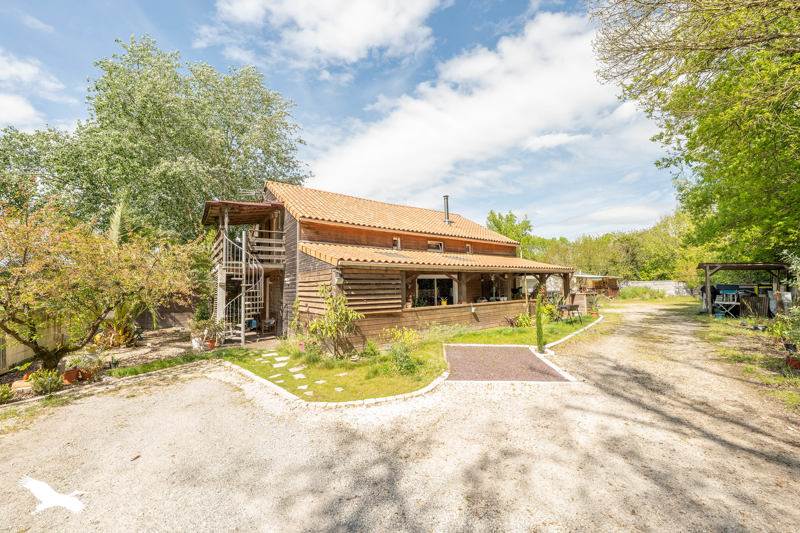 Vente Maison MEDIS - 5 pièces -151 m² - (17600)
