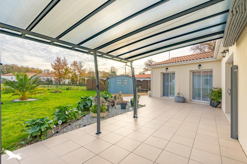 Vente Maison BREUILLET - 5 pièces -108 m² - (17920)