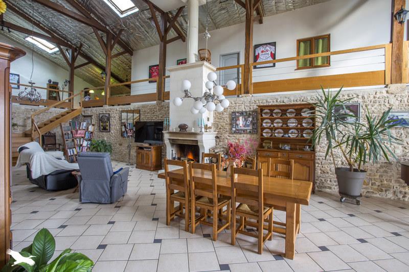 Vente Maison TONNAY CHARENTE - 8 pièces -469 m² - (17430)