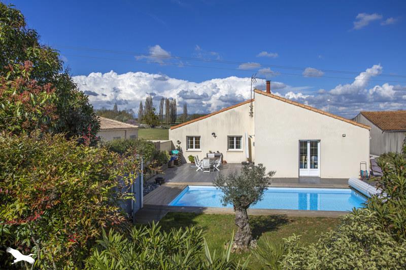 Vente Maison LUSSANT - 6 pièces -150 m² - (17430)