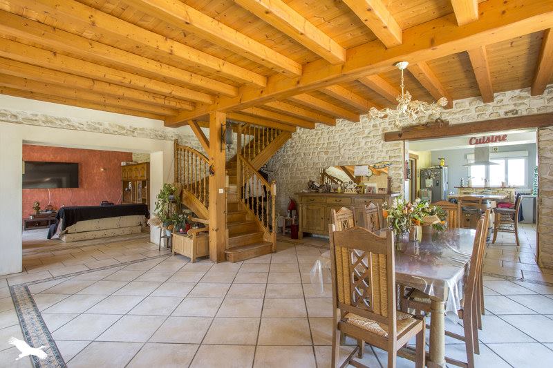 Vente Maison MORAGNE - 6 pièces -220 m² - (17430)