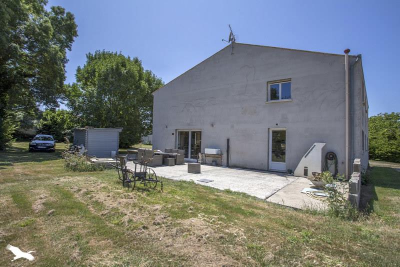 Vente Maison MORAGNE - 6 pièces -220 m² - (17430)
