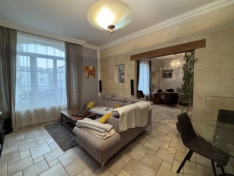 Vente Maison TONNAY CHARENTE - 6 pièces -185 m² - (17430)