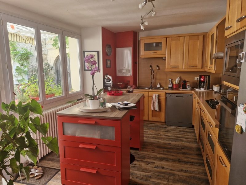 Vente Maison TONNAY CHARENTE - 6 pièces -185 m² - (17430)