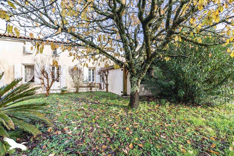 Vente Maison TONNAY CHARENTE - 4 pièces -113 m² - (17430)