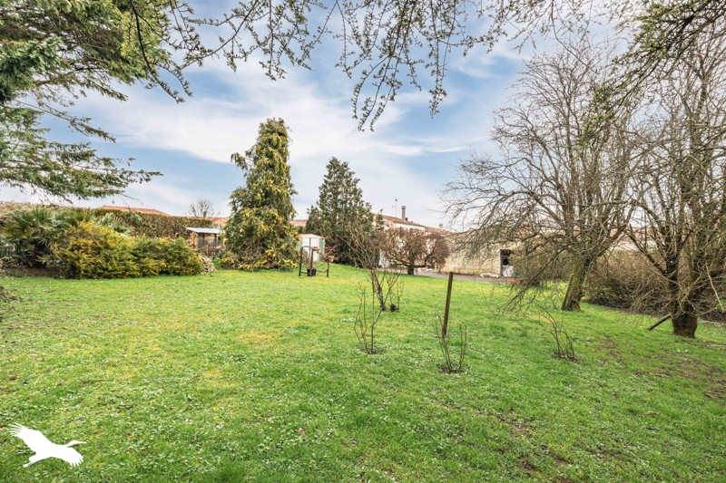 Vente Maison LUSSANT - 12 pièces -290 m² - (17430)