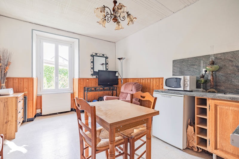 Vente Maison LUSSANT - 12 pièces -290 m² - (17430)