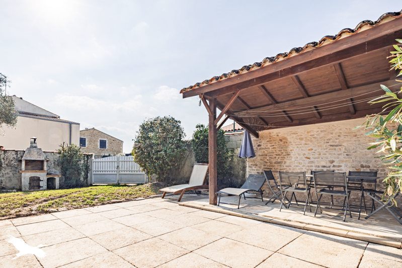 Vente Maison ST COUTANT LE GRAND - 4 pièces -115 m² - (17430)