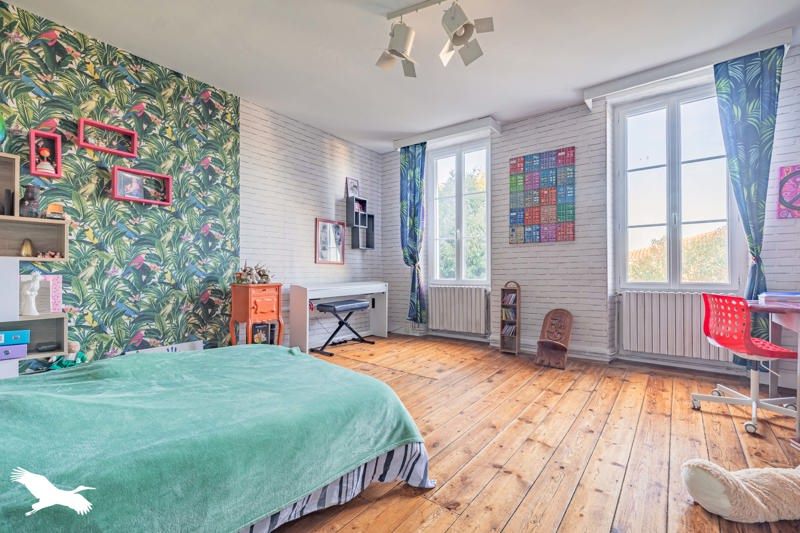 Vente Maison TONNAY CHARENTE - 7 pièces -204 m² - (17430)