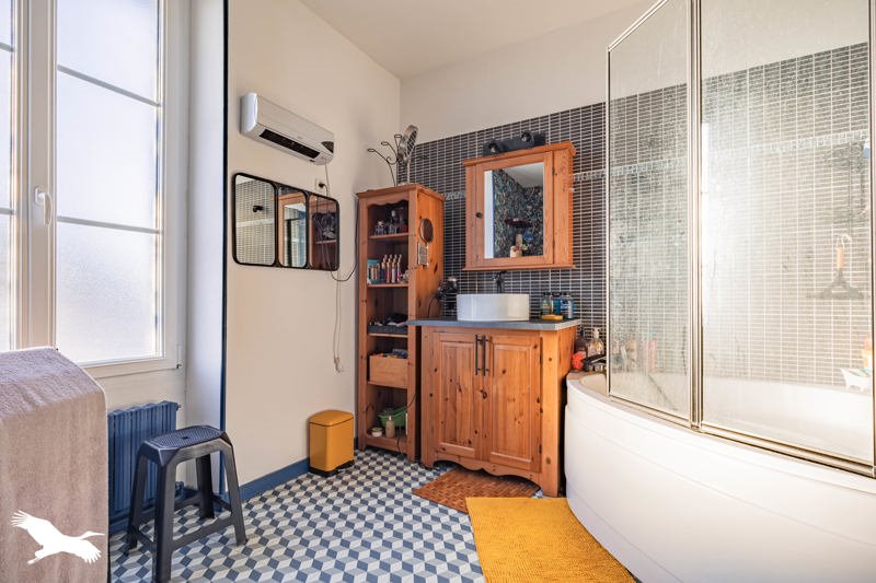 Vente Maison TONNAY CHARENTE - 7 pièces -204 m² - (17430)