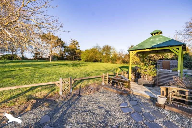Vente Maison TONNAY CHARENTE - 5 pièces -96 m² - (17430)