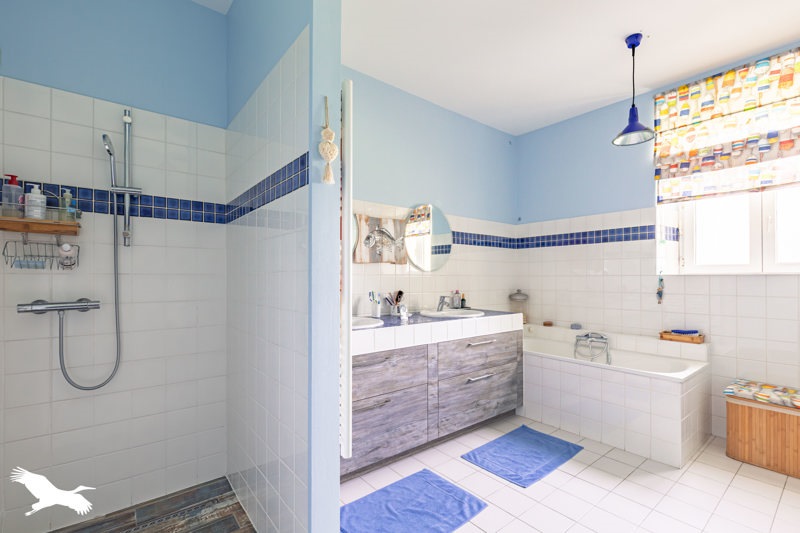 Vente Maison CABARIOT - 7 pièces -190 m² - (17430)