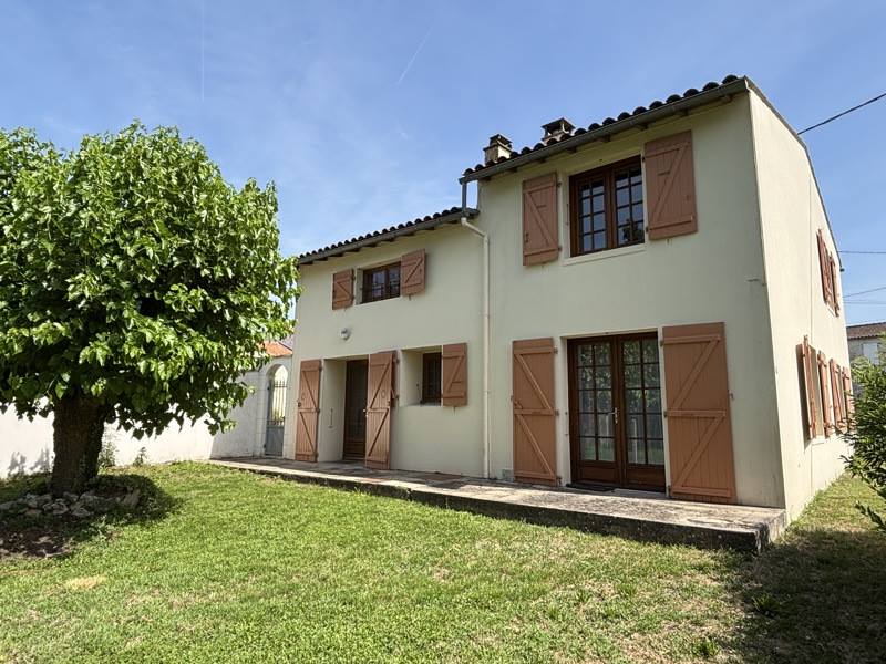 Vente Maison BORDS - 5 pièces -111 m² - (17430)