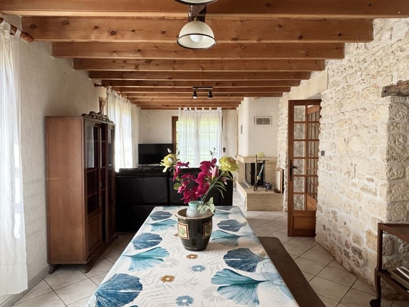 Vente Maison BORDS - 5 pièces -111 m² - (17430)