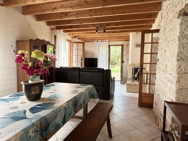 Vente Maison BORDS - 5 pièces -111 m² - (17430)