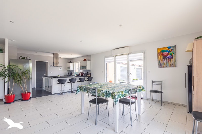 Vente Maison TONNAY CHARENTE - 5 pièces -147 m² - (17430)