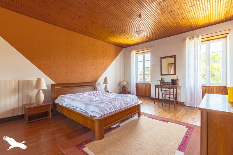 Vente Maison BORDS - 7 pièces -185 m² - (17430)