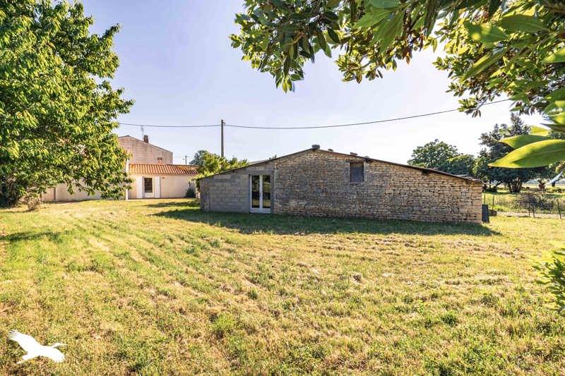 Vente Maison ST HIPPOLYTE - 5 pièces -93 m² - (17430)