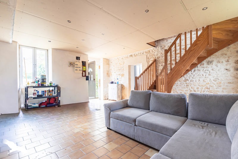 Vente Maison CHAMPDOLENT - 5 pièces -136 m² - (17430)