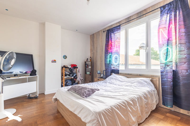 Vente Maison LUSSANT - 7 pièces -147 m² - (17430)