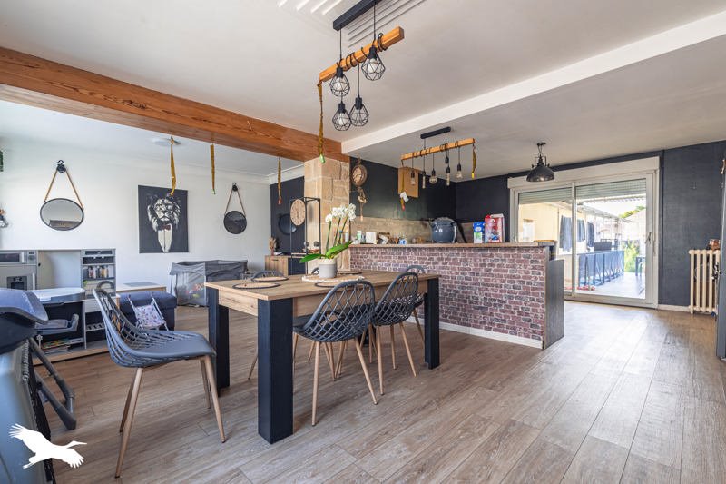 Vente Maison LUSSANT - 7 pièces -147 m² - (17430)