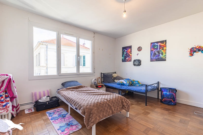 Vente Maison LUSSANT - 7 pièces -147 m² - (17430)