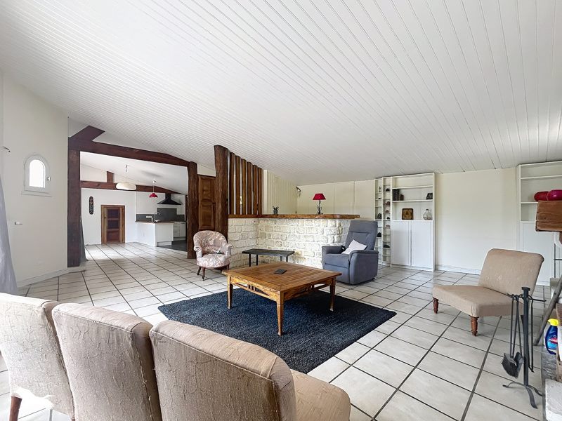 Vente Maison TONNAY CHARENTE - 7 pièces -140 m² - (17430)