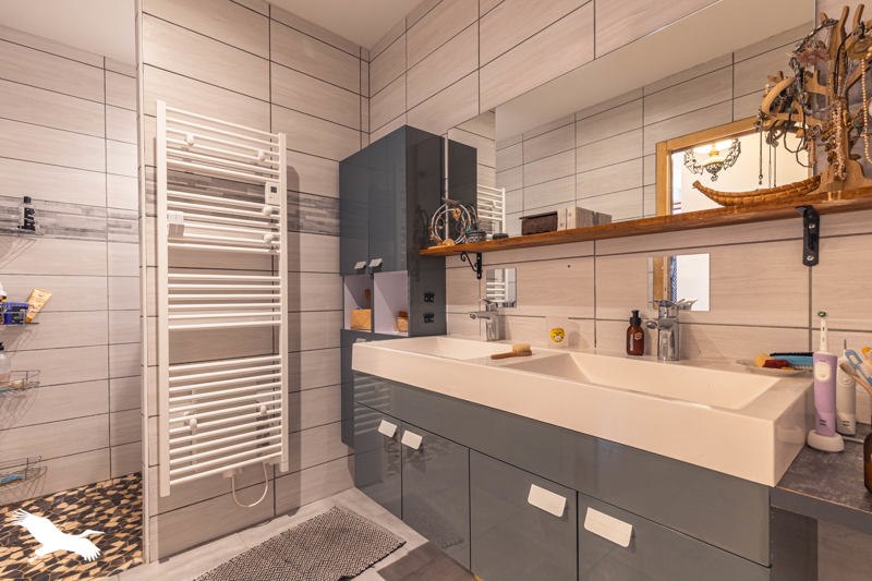 Vente Maison LUSSANT - 8 pièces -188 m² - (17430)