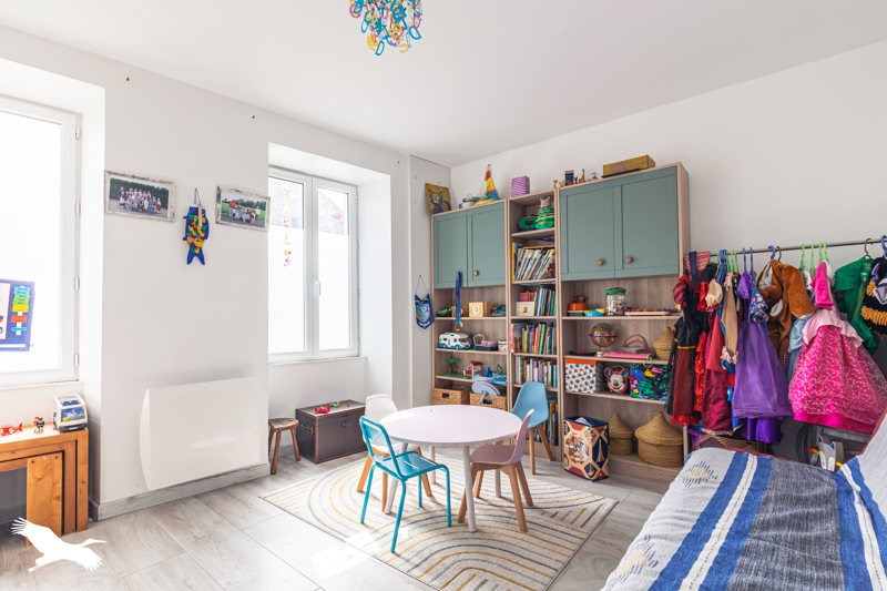 Vente Maison LUSSANT - 8 pièces -188 m² - (17430)