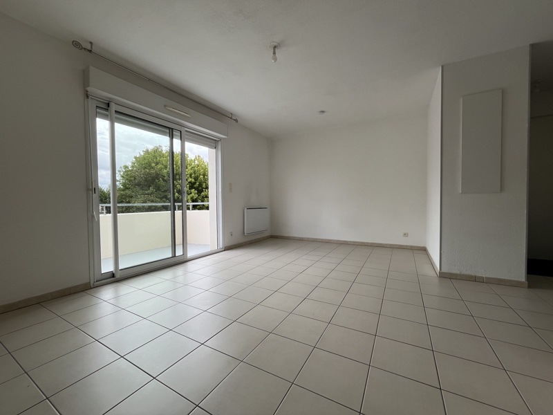 Vente Appartement TONNAY CHARENTE - 3 pièces -54,8 m² - (17430)