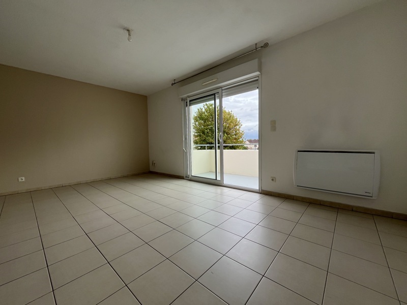 Vente Appartement TONNAY CHARENTE - 3 pièces -54,8 m² - (17430)