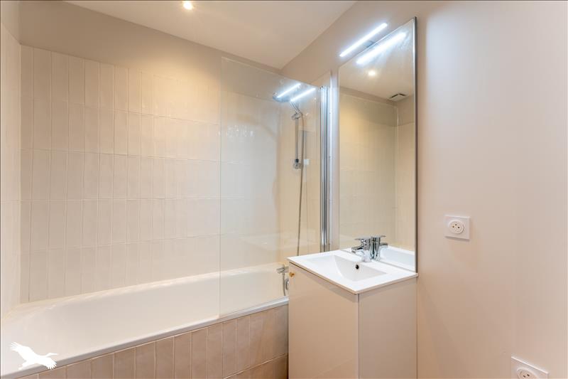Vente Appartement BORDEAUX - 3 pièces -82 m² - (33000)