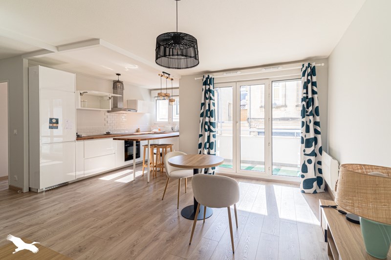 Vente Appartement BORDEAUX - 2 pièces -51 m² - (33000)
