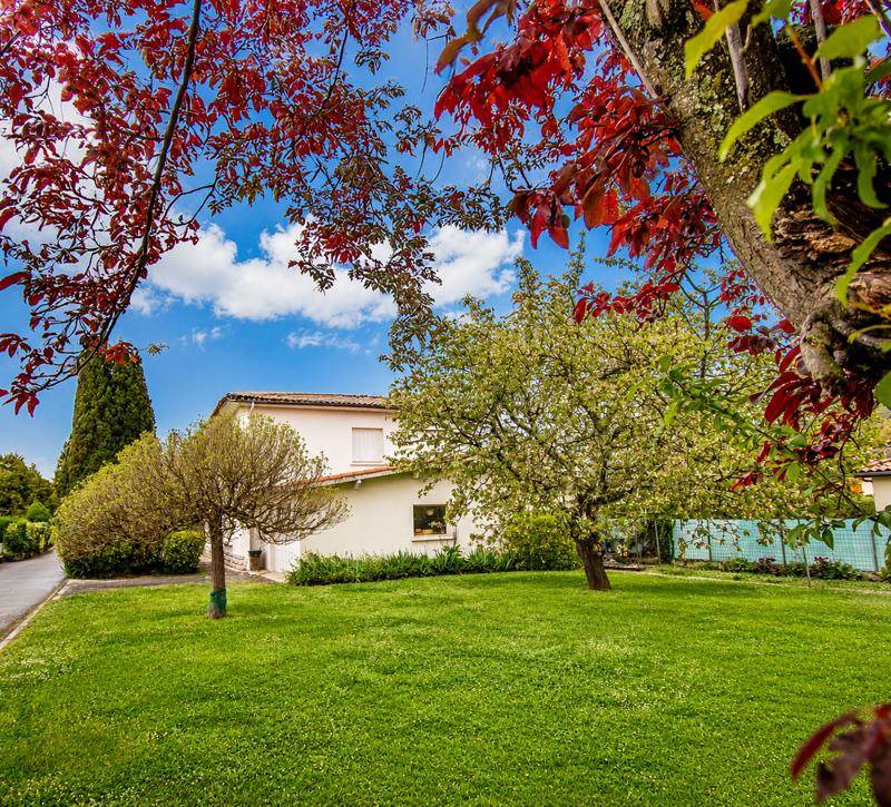 Vente Maison FOIX - 9 pièces -201 m² - (09000)